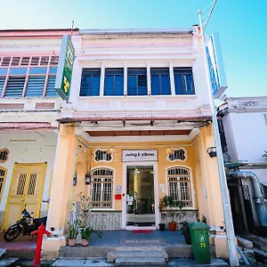 Swing & Pillows - 75 Muntri, Penang 酒店